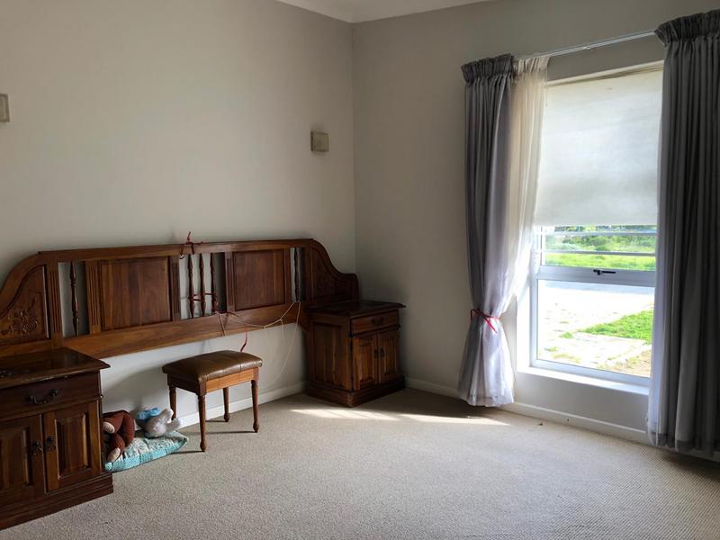 4 Bedroom Property for Sale in Perlemoenbaai Western Cape